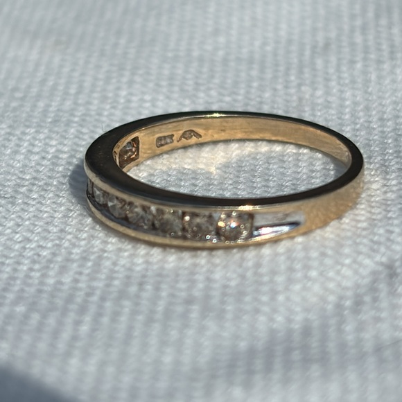 💛🤍 Vintage Solid 10k Gold and Natural Diamond Band Ring, Size 7 - Picture 4 of 4